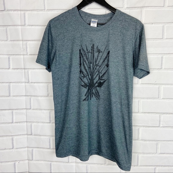 Gildan Other - Gildan renaissance weapon swords cosplay graphic M